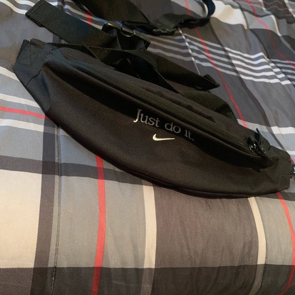 Nike Heritage Fanny Pack